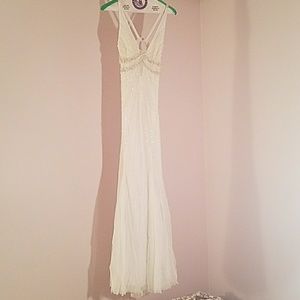 White sequin mermaid style prom/pageant gown《sizeM